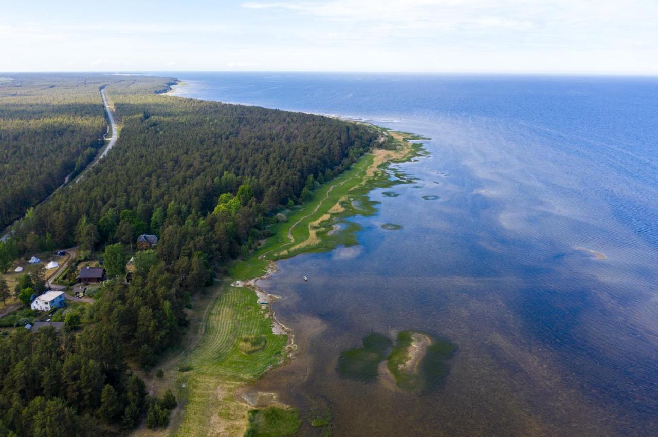 Glempings Berzciema Laguna Berzciems Exterior photo