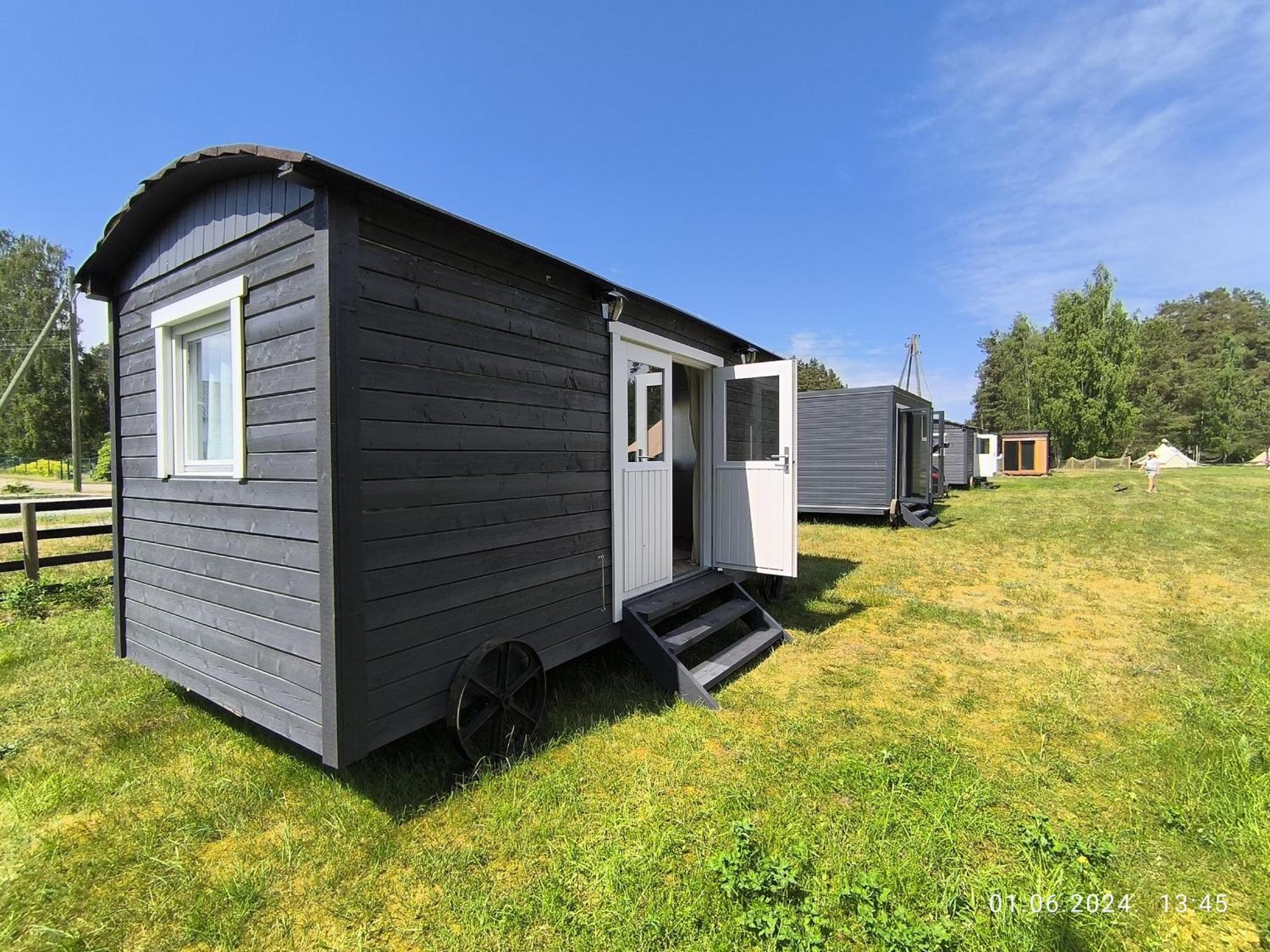 Glempings Berzciema Laguna Berzciems Exterior photo